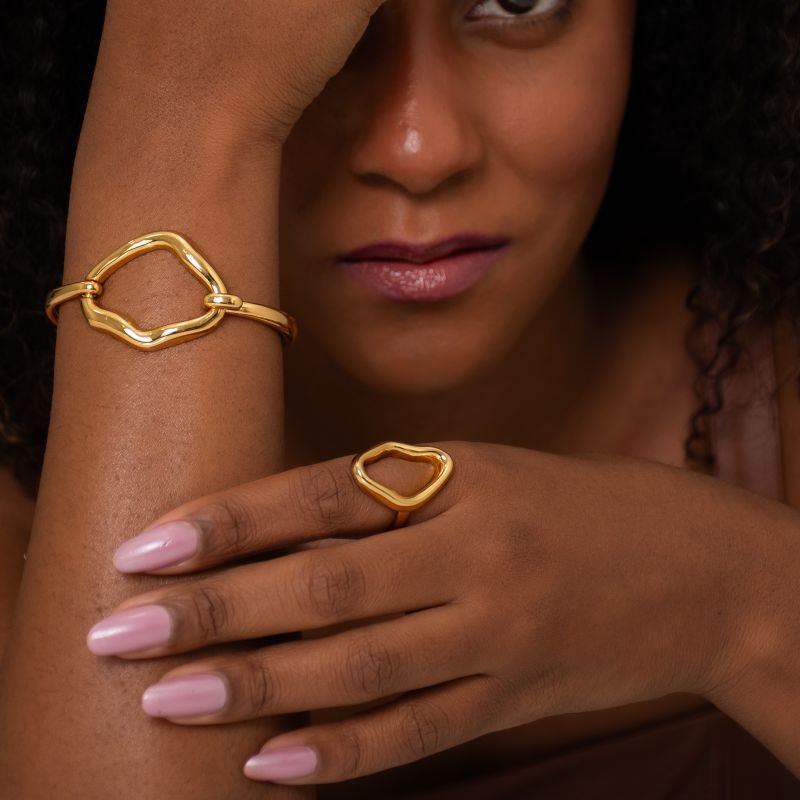 Bracelete Orgânico Vazado | Banhado em Ouro 18k