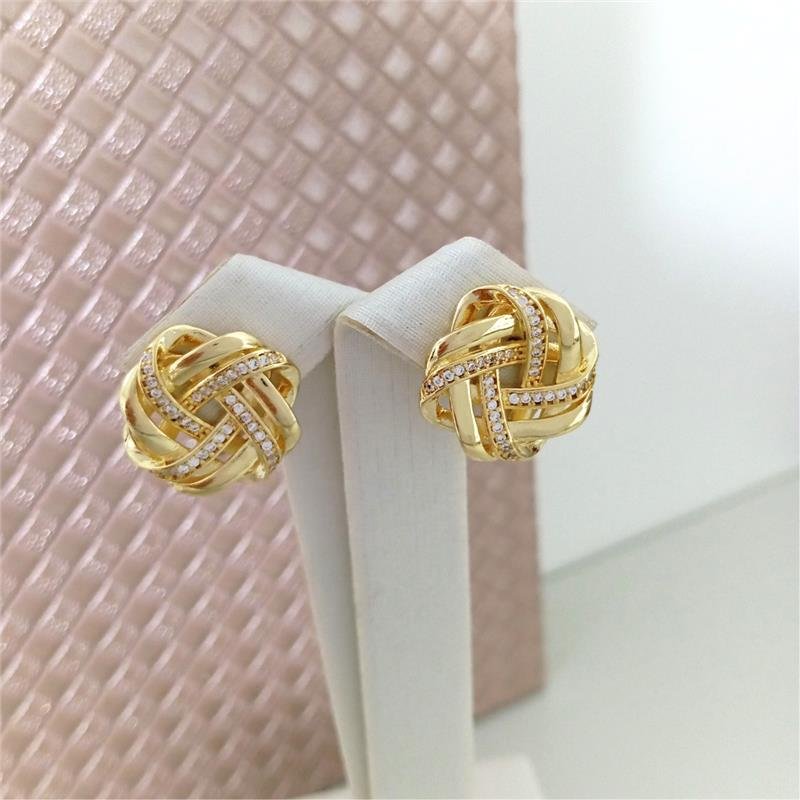 Brinco Nózinho Cravejado | Banhado em Ouro 18k