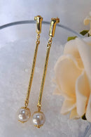 Brinco Haste Fininha com Pingente de Pérola | Banhado em Ouro 18k