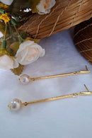 Brinco Haste Fininha com Pingente de Pérola | Banhado em Ouro 18k